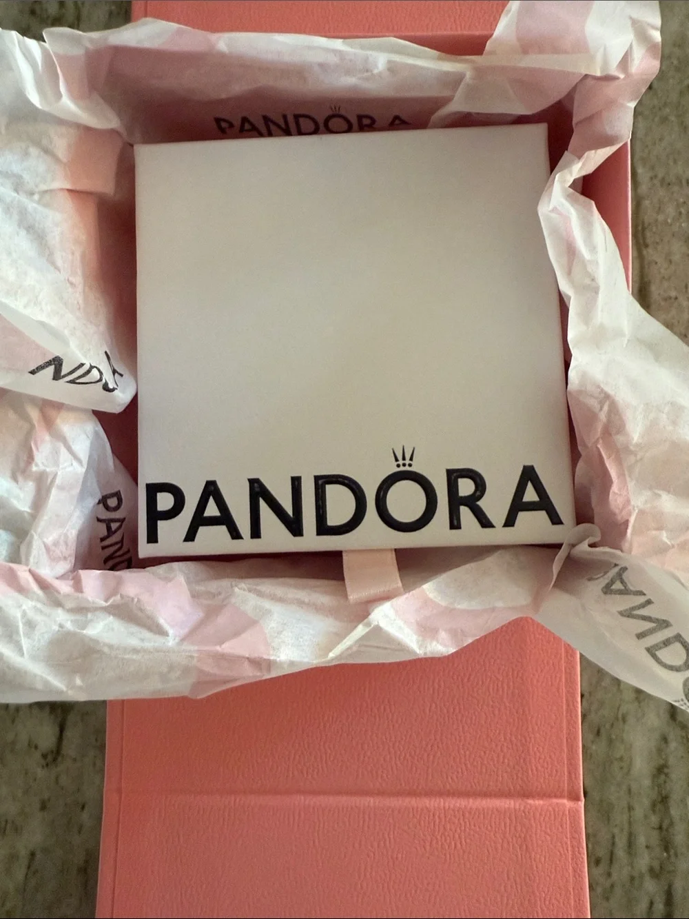 Pandora “Radiating Hearts” Bangle- NWT - Picture 3 of 9